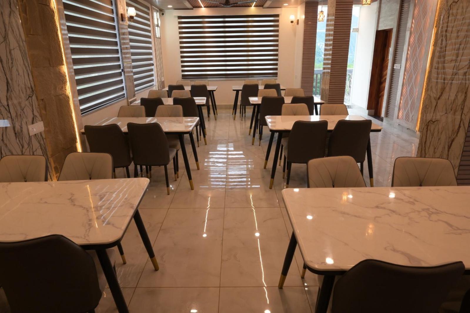 Hotel Udit Inn Rudraprayāg Екстериор снимка